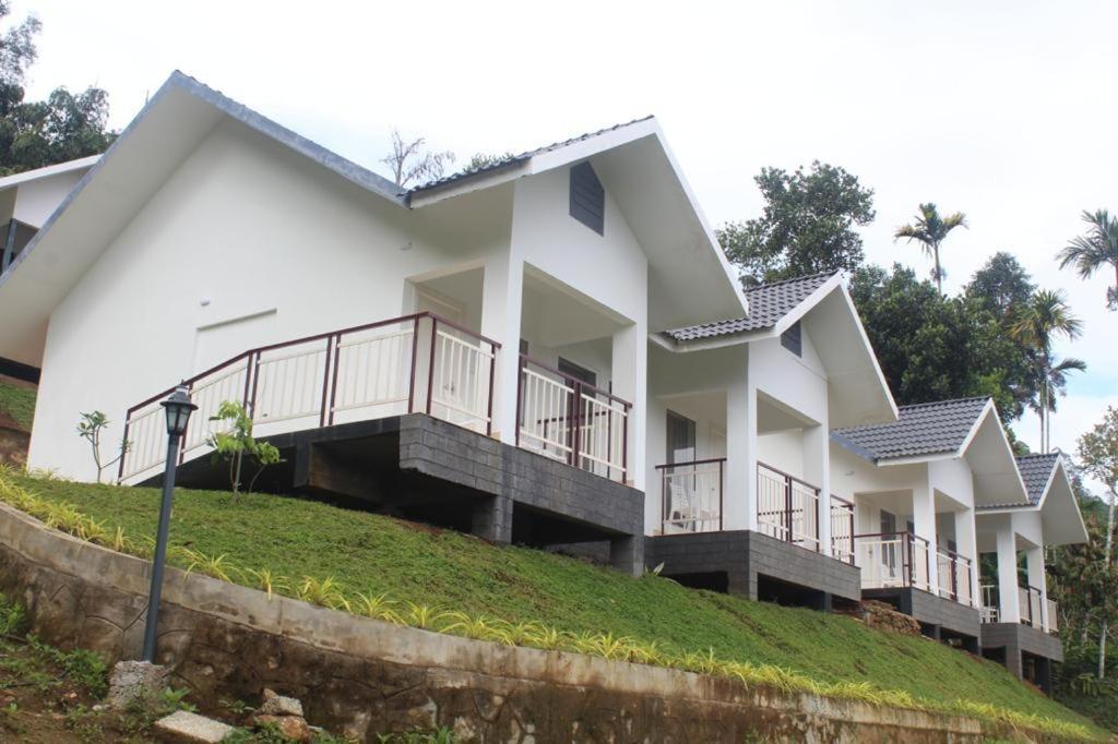 Munnar Majestic Resort & Spa Exterior photo